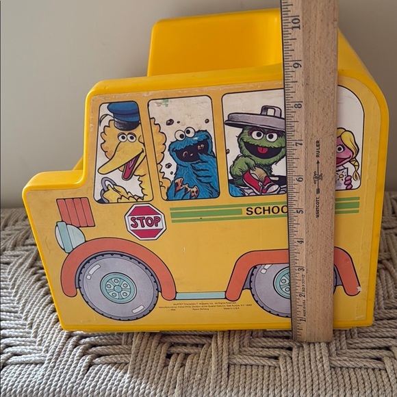Vintage Sesame Street School Bus Yellow Booster Seat Cookie Monster Big Bird - Picture 8 of 9